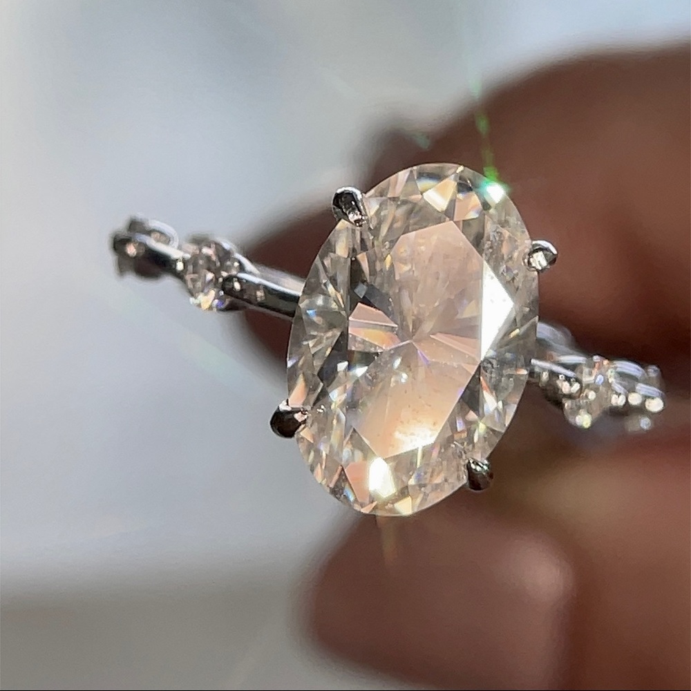 The Mila Ring - 2ct+ Oval Moissanite Ring - Picture 4 of 15